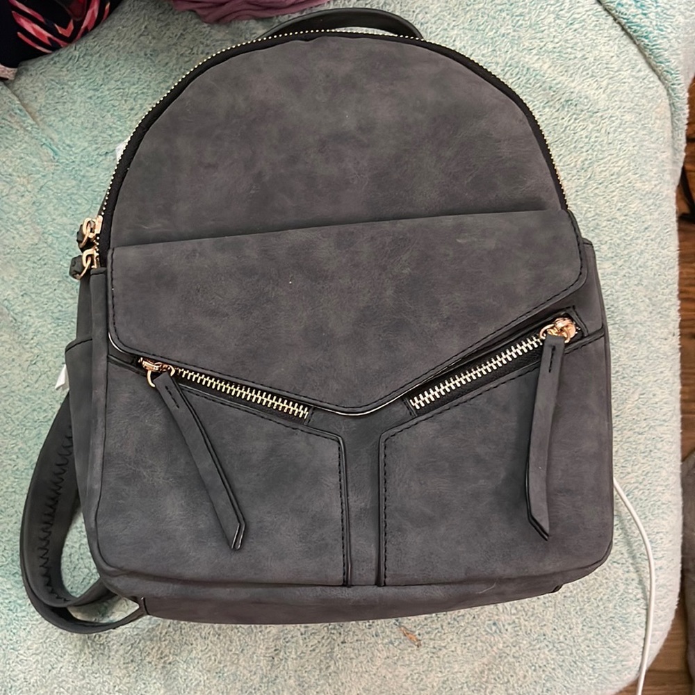 Black VR brand backpack